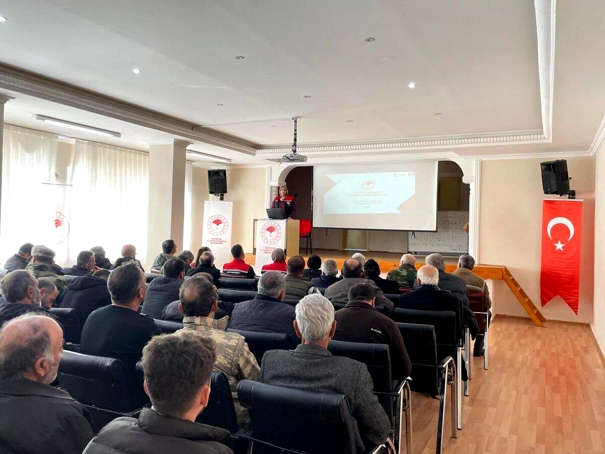 Kemaliye’de üreticilere B-Reçete Sistemi anlatıldı