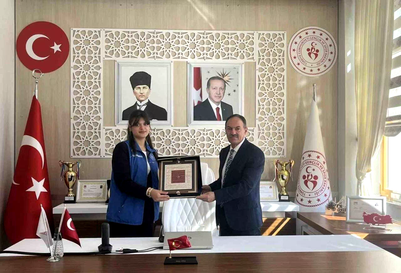Kırşehir’den gönderilen Ahi Sancağı Bayburt’a ulaştı