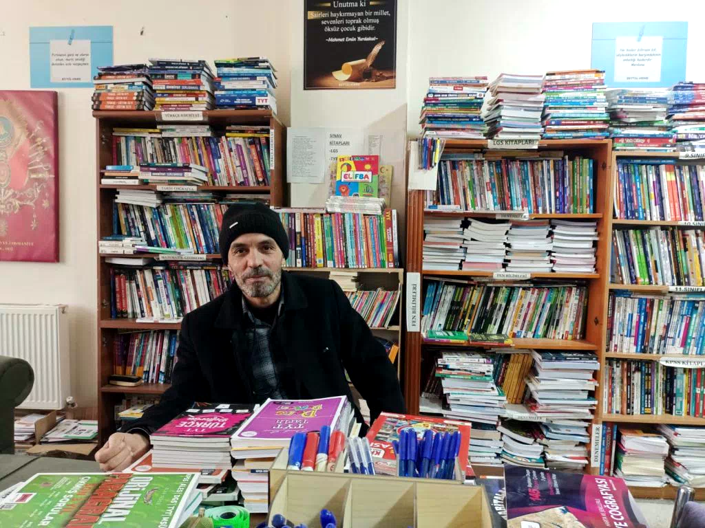 Kitapsever Tarihçiden kitap Evi