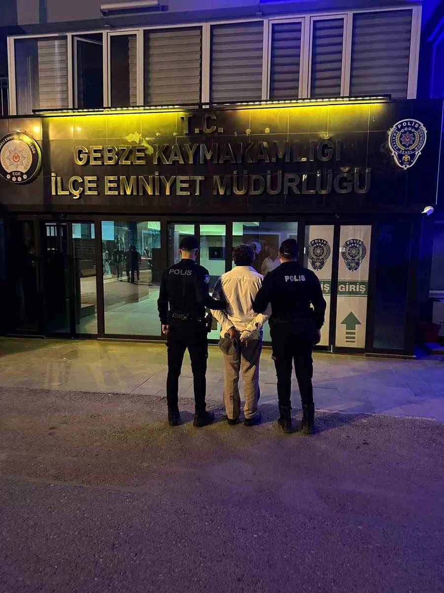 Kocaeli’de 17 Yıl 8 Ay Hapis Cezalı Kaçak Hükümlü Yakalandı.