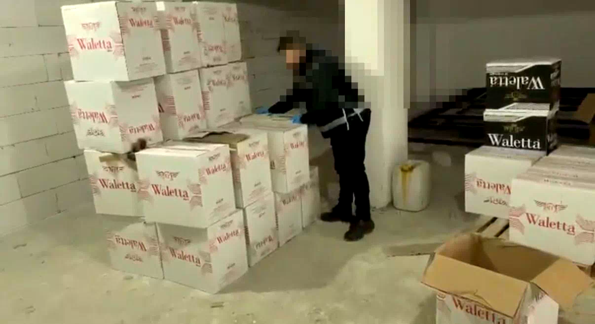 Kocaeli’de 500 bin lira değerinde kaçak tütün ve makaron ele geçirildi