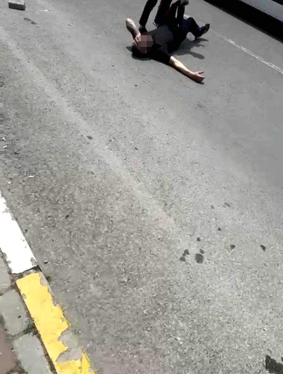 Kocaeli’de adliye önünde silahlı saldırıya uğrayan kişi yaralandı