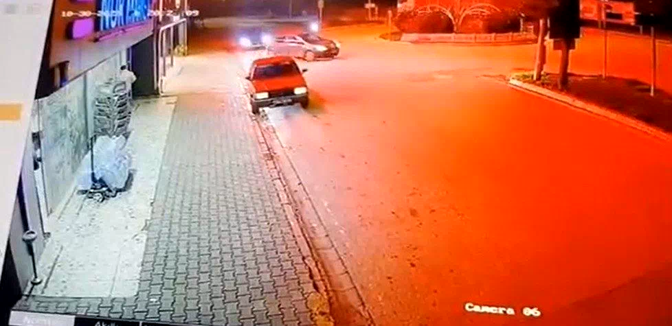 Kocaeli’de feci kaza: Motosiklet sürücüsü ağır yaralandı