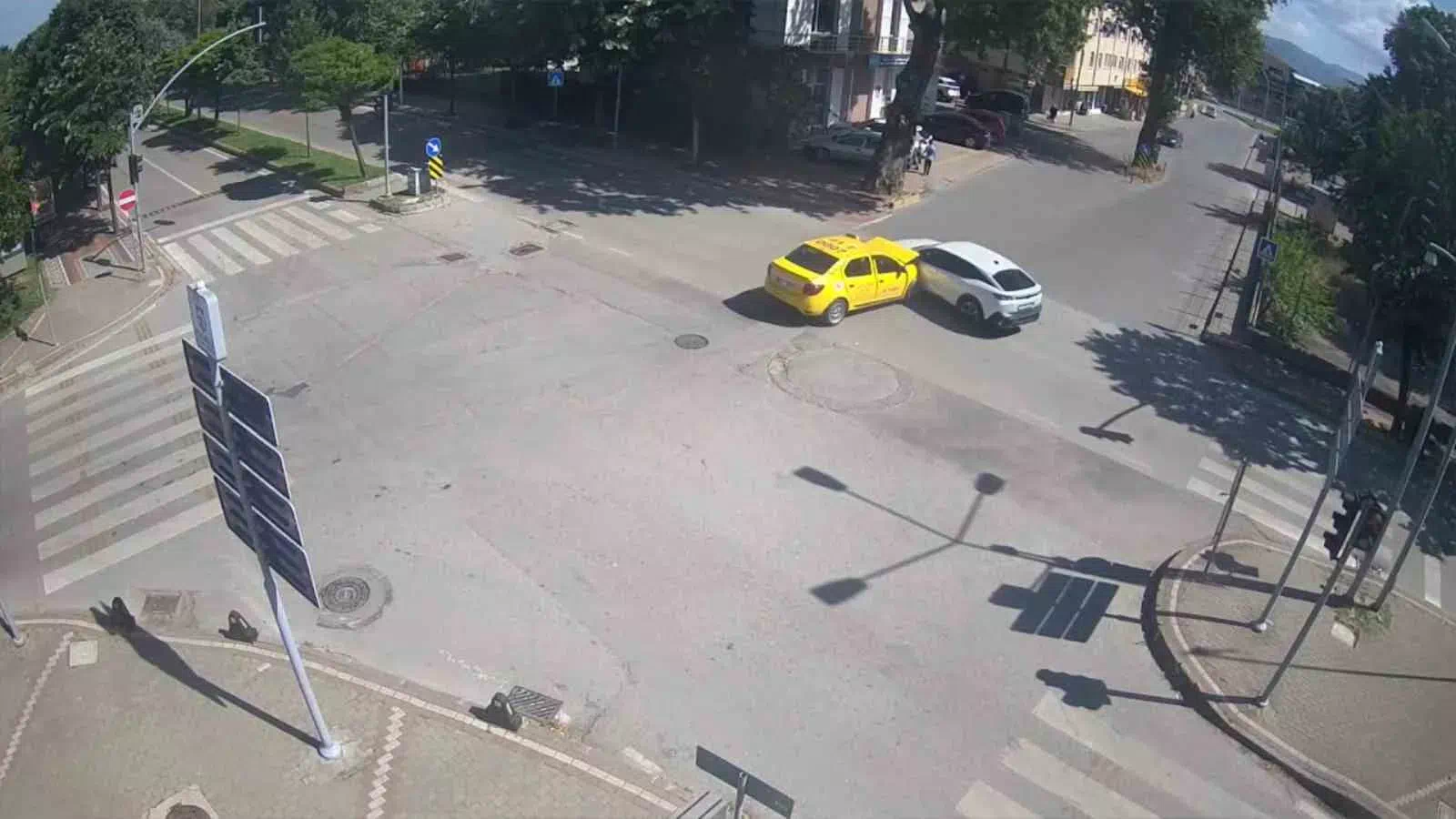 Kocaeli’de Trafik Kazaları KGYS Kameralarıyla Kaydedildi.