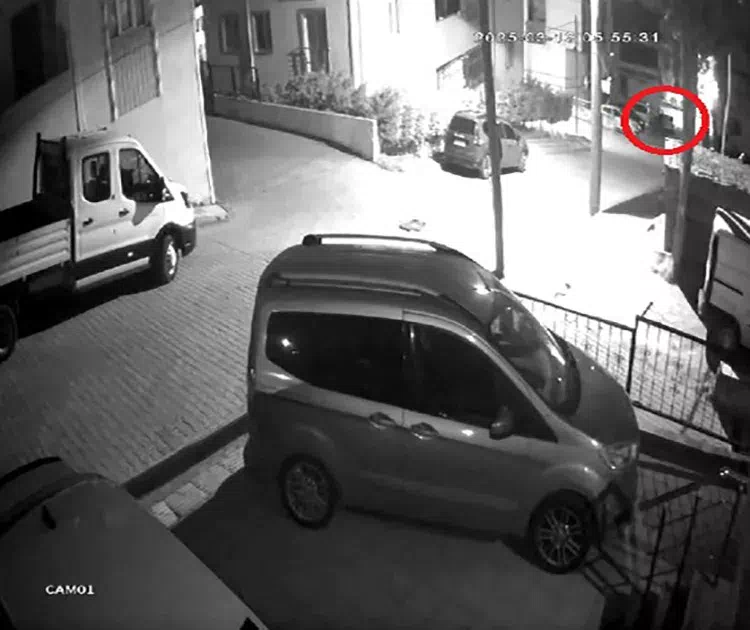 Kocaeli’nde Genç Motosiklet Kasklı Şahıslar Tarafından Öldürüldü
