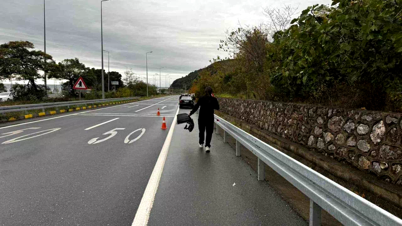 Kontrolden çıkan otomobil bariyere çarparak durabildi