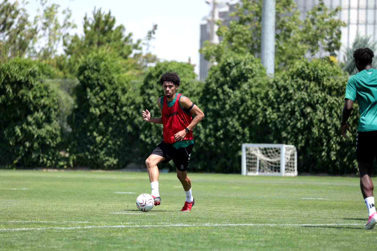 Konyaspor, Fenerbahçe maçı hazırlıklarını başladı