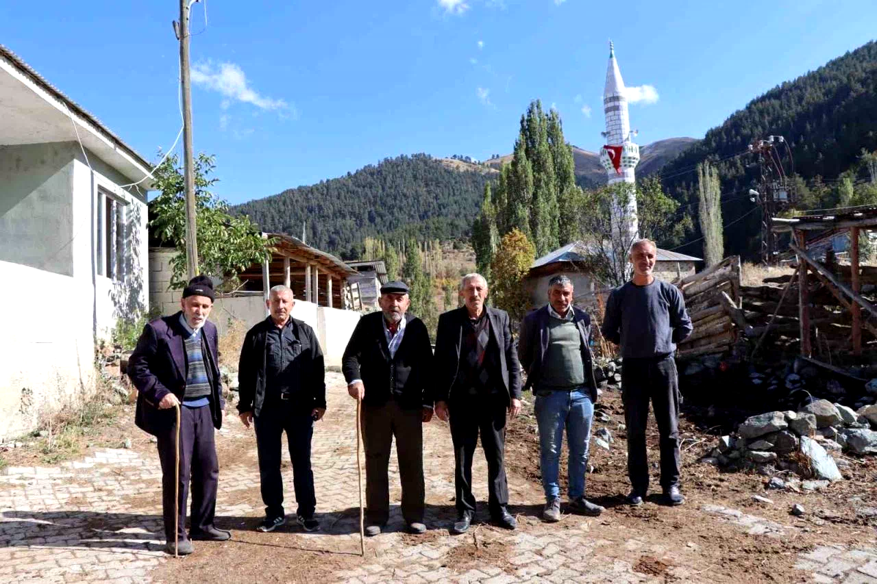 Köylüler yol çilesinin bitmesini istiyor
