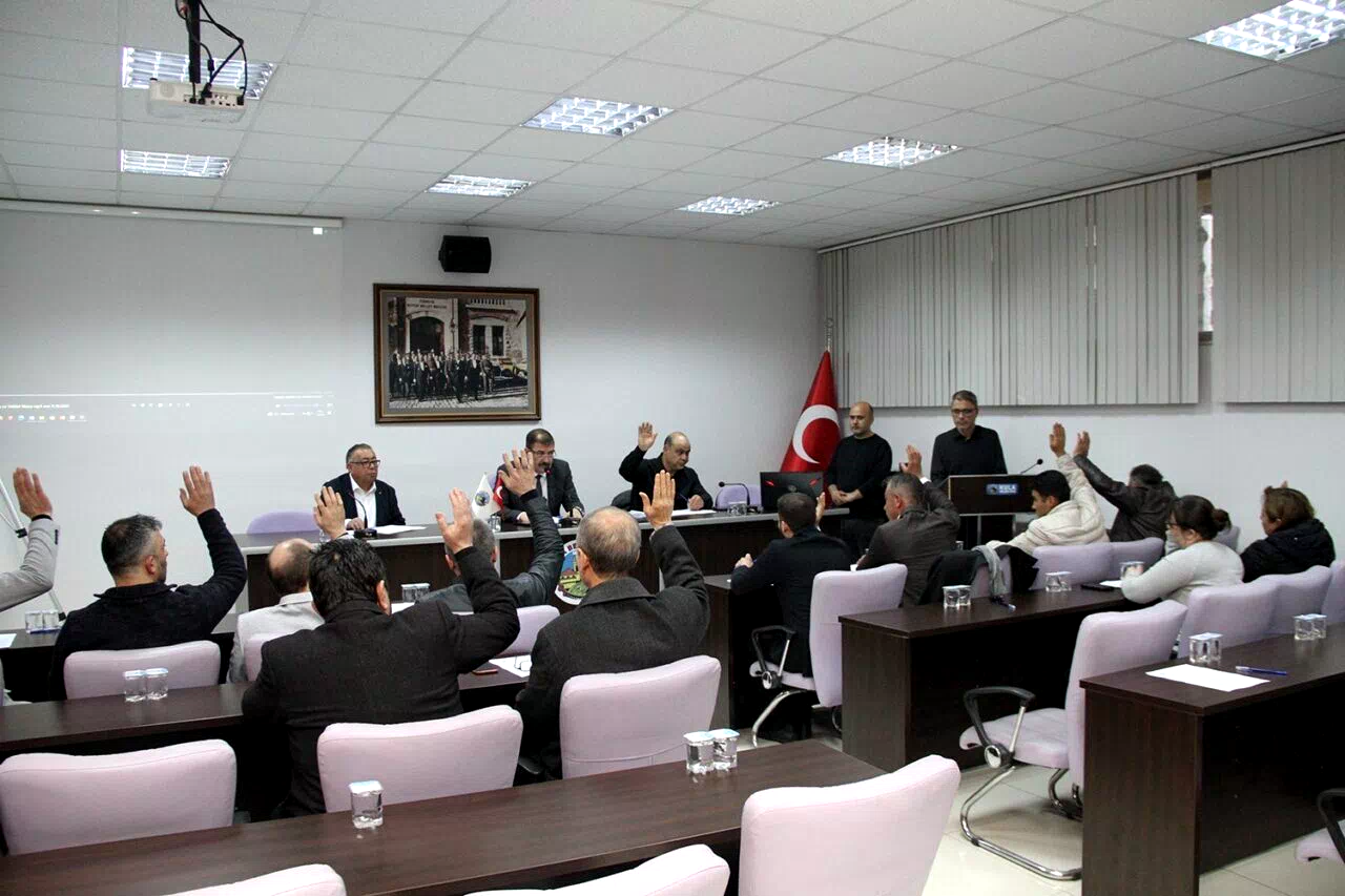 Kula Belediye Meclisi’nde 2025 faaliyet raporu reddedildi