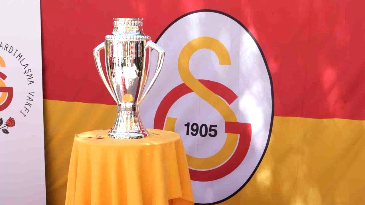 Kurban Bayramı sevinci şampiyonluk kupasıyla Galatasaraylılar Yurdu’nda yaşandı