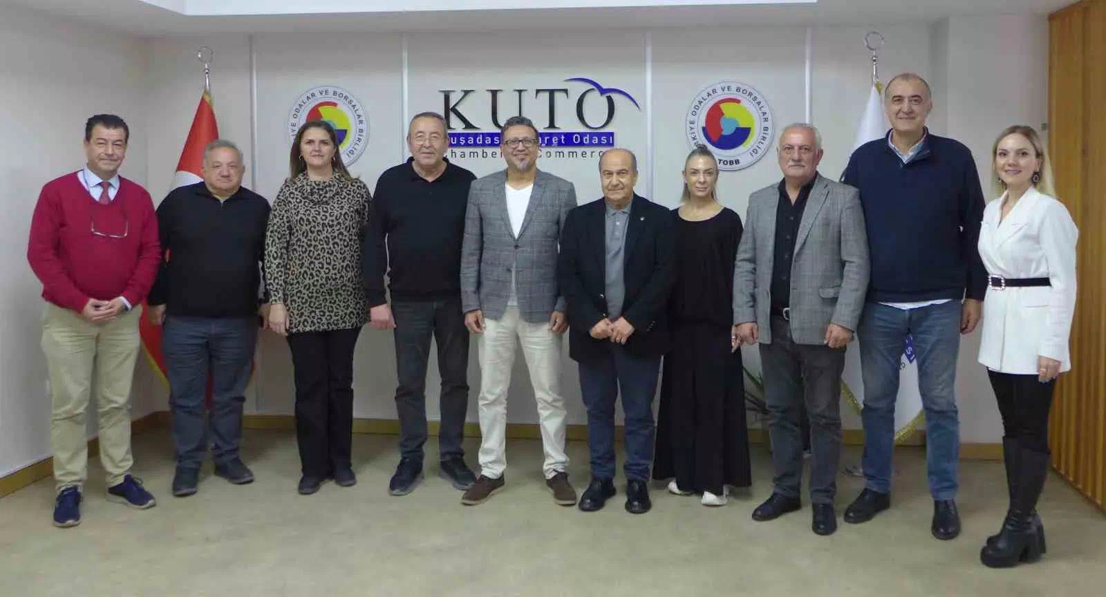 Kuşadası Ticaret Odası Yöneticilerine Toplantı Yönetimi Eğitimi Verildi.
