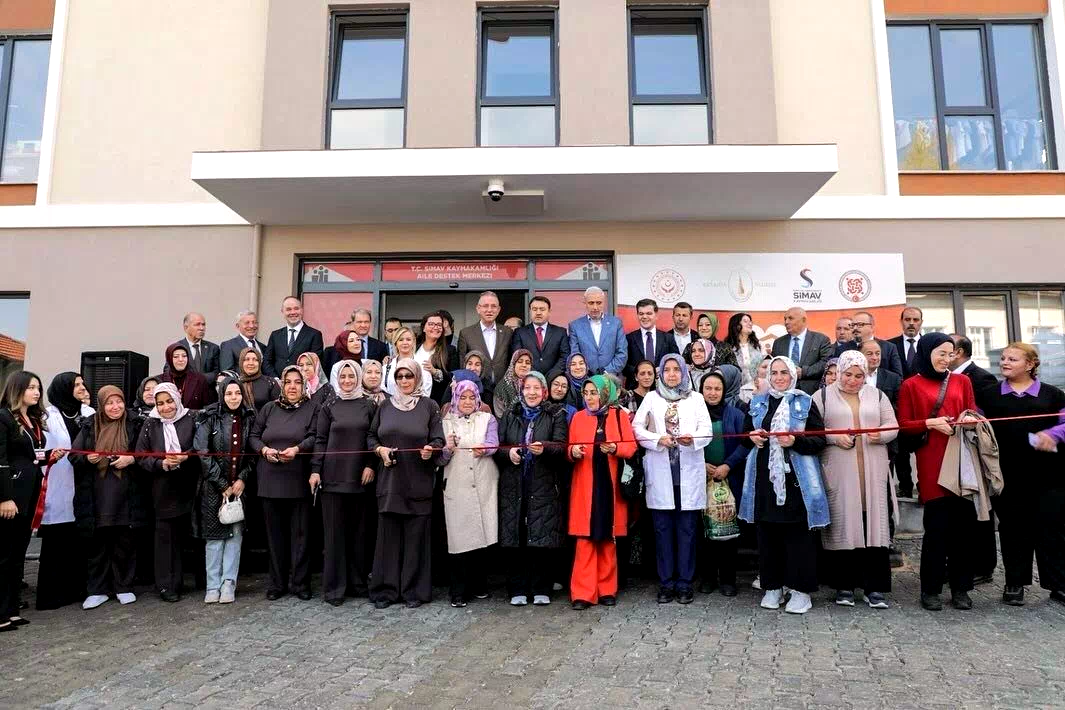 Kütahya Valisi Işın: “Kadınlarımız toplumun direğidir”