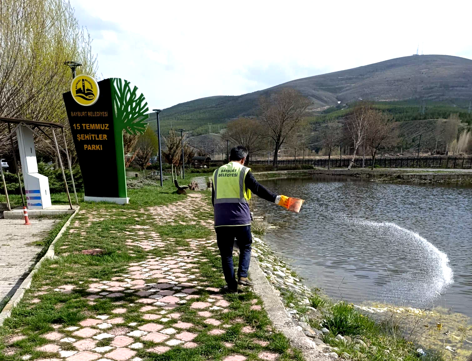 Larvalarla Mücadele Başladı