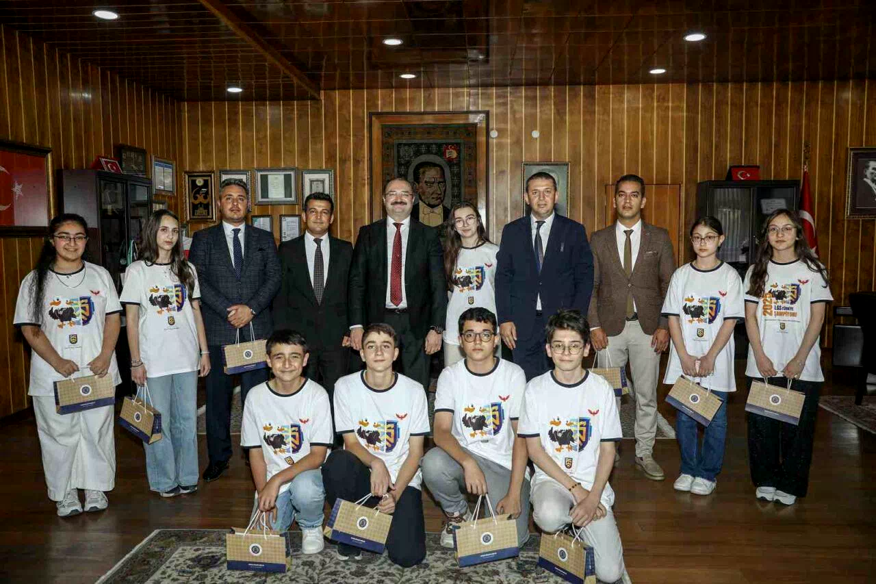 LGS başarısı vakıf okullarında hayat buluyor