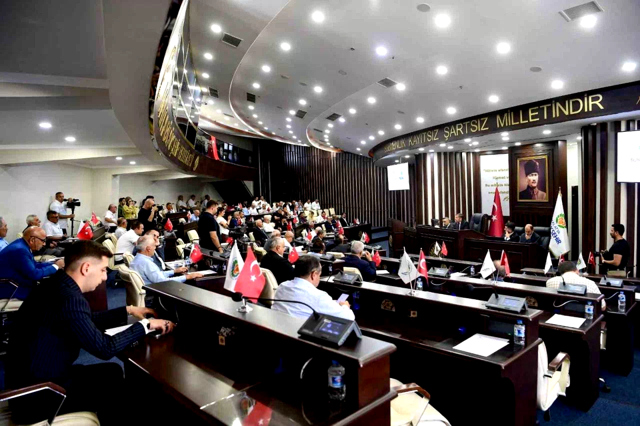Malatya Belediyesi’nden öğrencilere 1 aylık ücretsiz abonman ve destek çantası