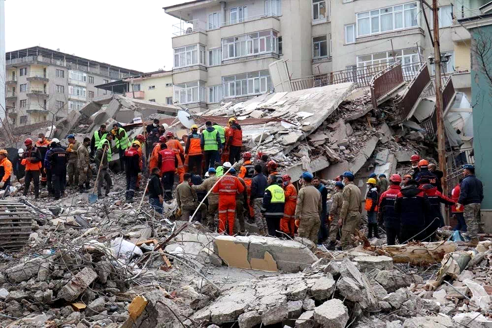 Malatya’da Ergün Apartmanı davasında karar: 7 sanığa hapis, 3’ü tutuklandı