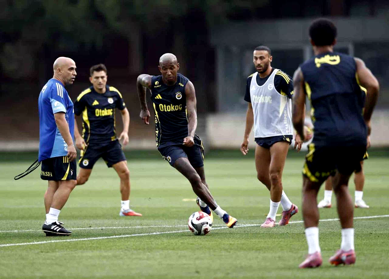 Marco Asensio, Fenerbahçe formasıyla ilk antrenmanına çıktı