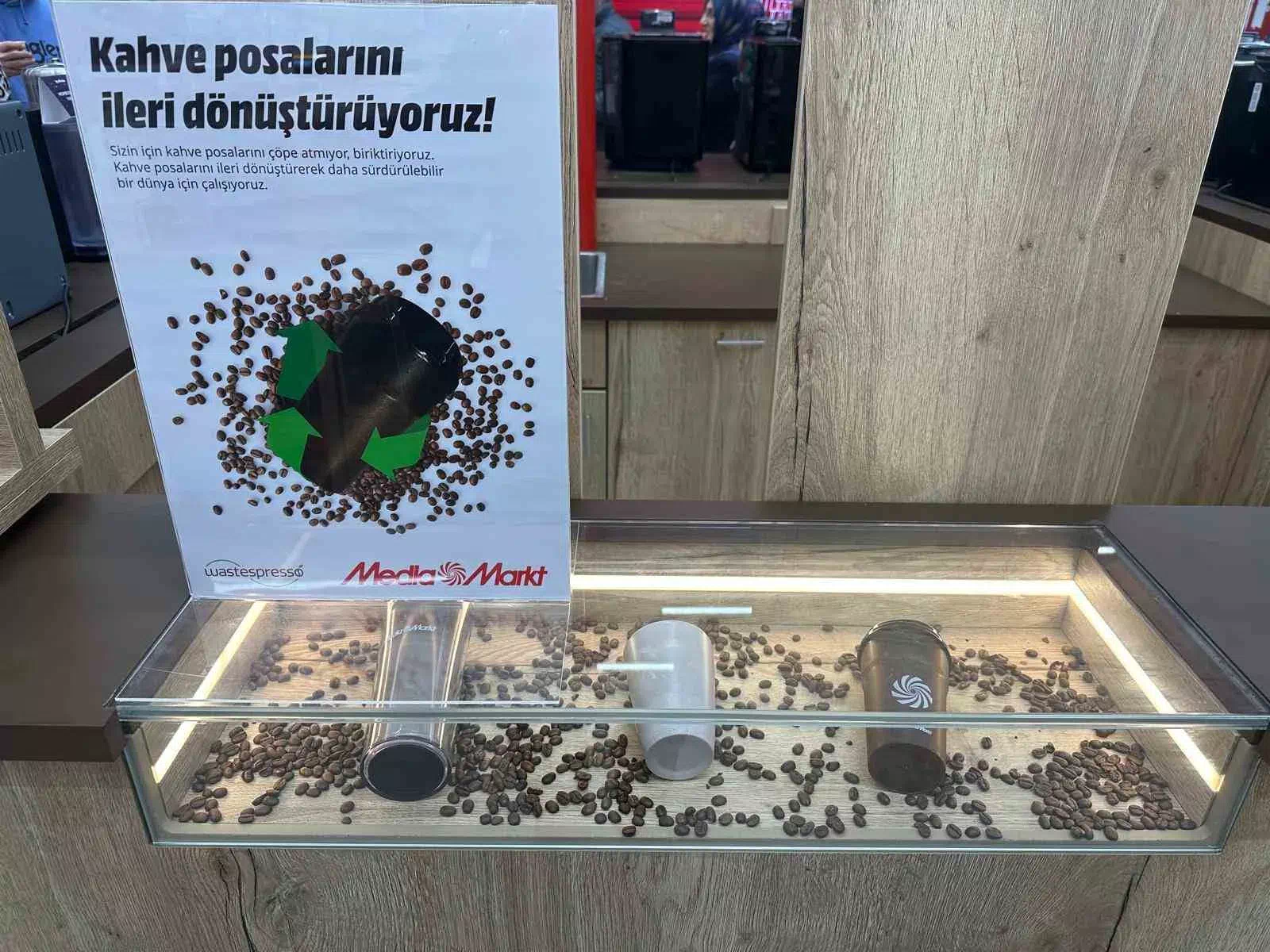 Marmara Park Tech Arena Mağazasında 37,26 Kilogram Kahve Posası Geri Dönüşüme Kazandırıldı.