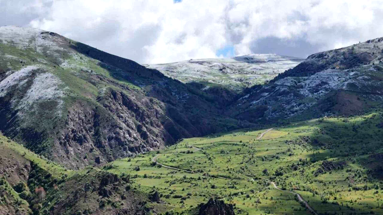 Mayıs sonunda Gümüşhane’nin zirvelerinde kar sürprizi