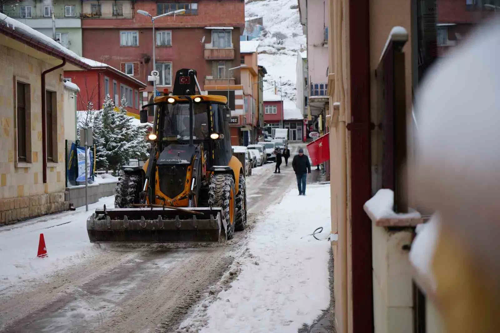 Meteoroloji uyardı: Bayburt ve çevre illerde kuvvetli kar yağışı bekleniyor