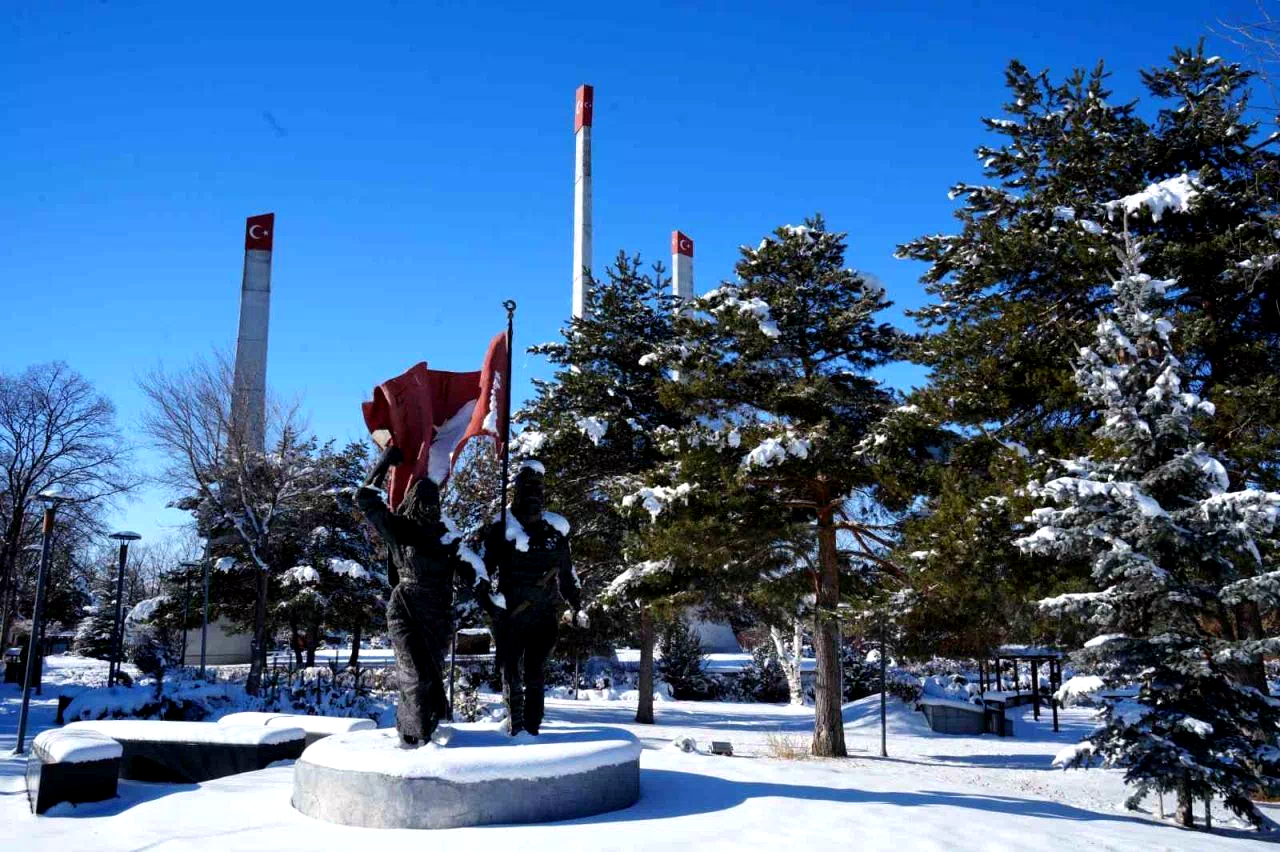 Meteorolojiden bölge için kuvvetli yağış, rüzgar, buzlanma ve çığ uyarısı