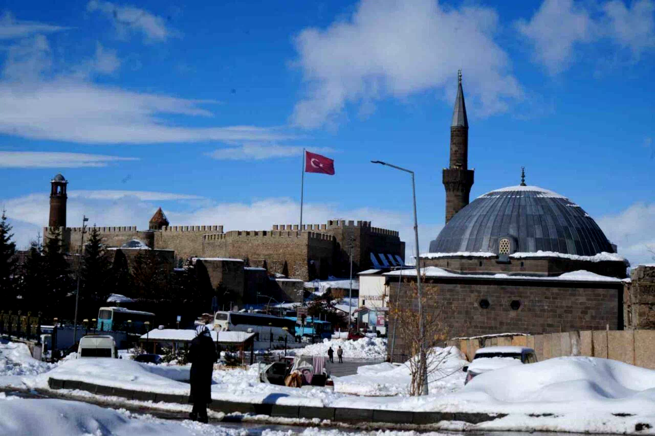 Meteorolojiden Erzurum için kuvvetli kar yağışı uyarısı