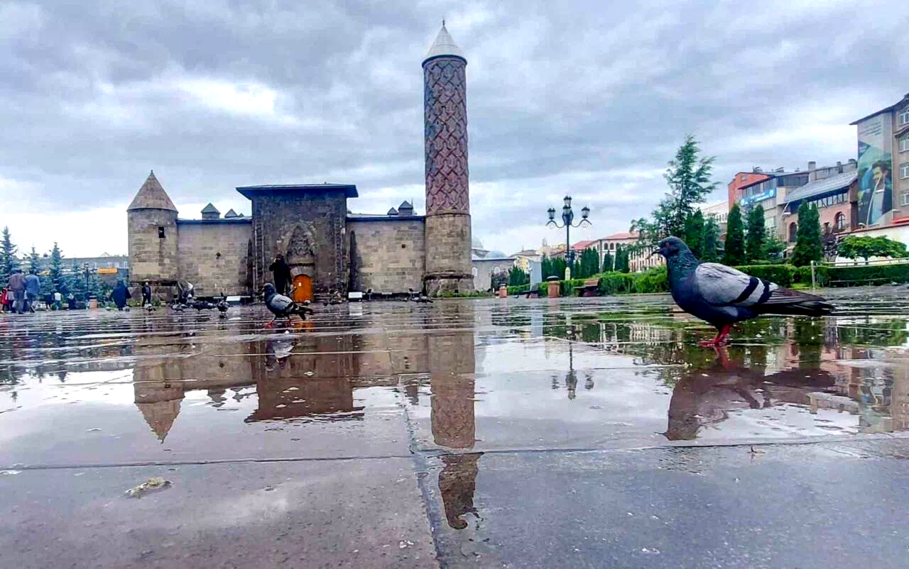 Meteorolojiden kuvvetli yağış uyarısı