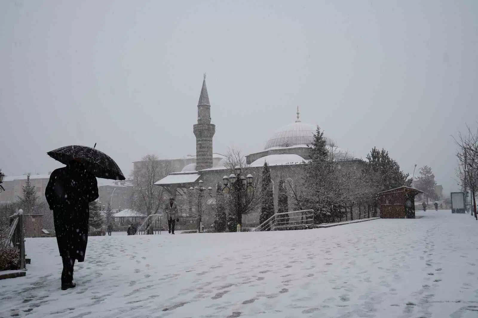 Meteorolojiden kuvvetli yağış uyarısı