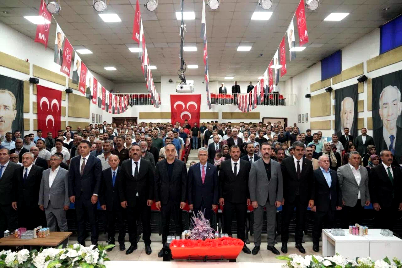 MHP Aşkale ilçe kongresi tamamlandı: Yeni Başkan Raci Gürcan Malli oldu