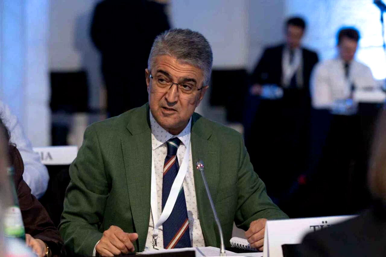 MHP Erzurum Milletvekili Kamil Aydın, Porto’da Agitpa genel kuruluna seslendi