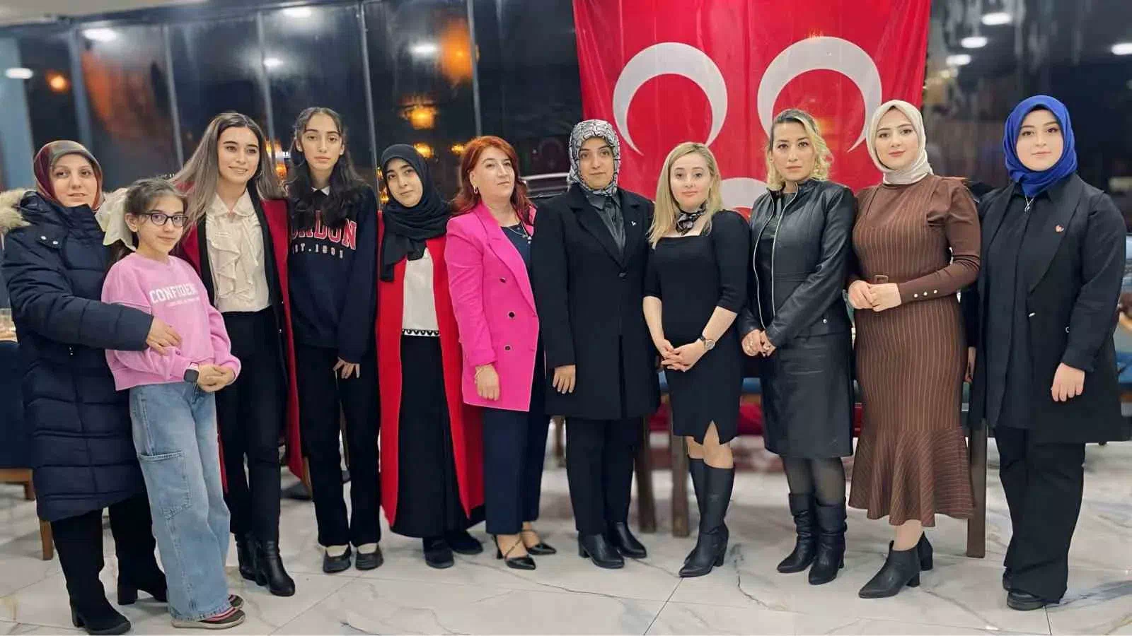 MHP Erzurum Palandöken Kadın Aile Çocuk ve Engelli Politikaları Başkanlığı Öğrencilerle İftar Buluşması Gerçekleştirdi.