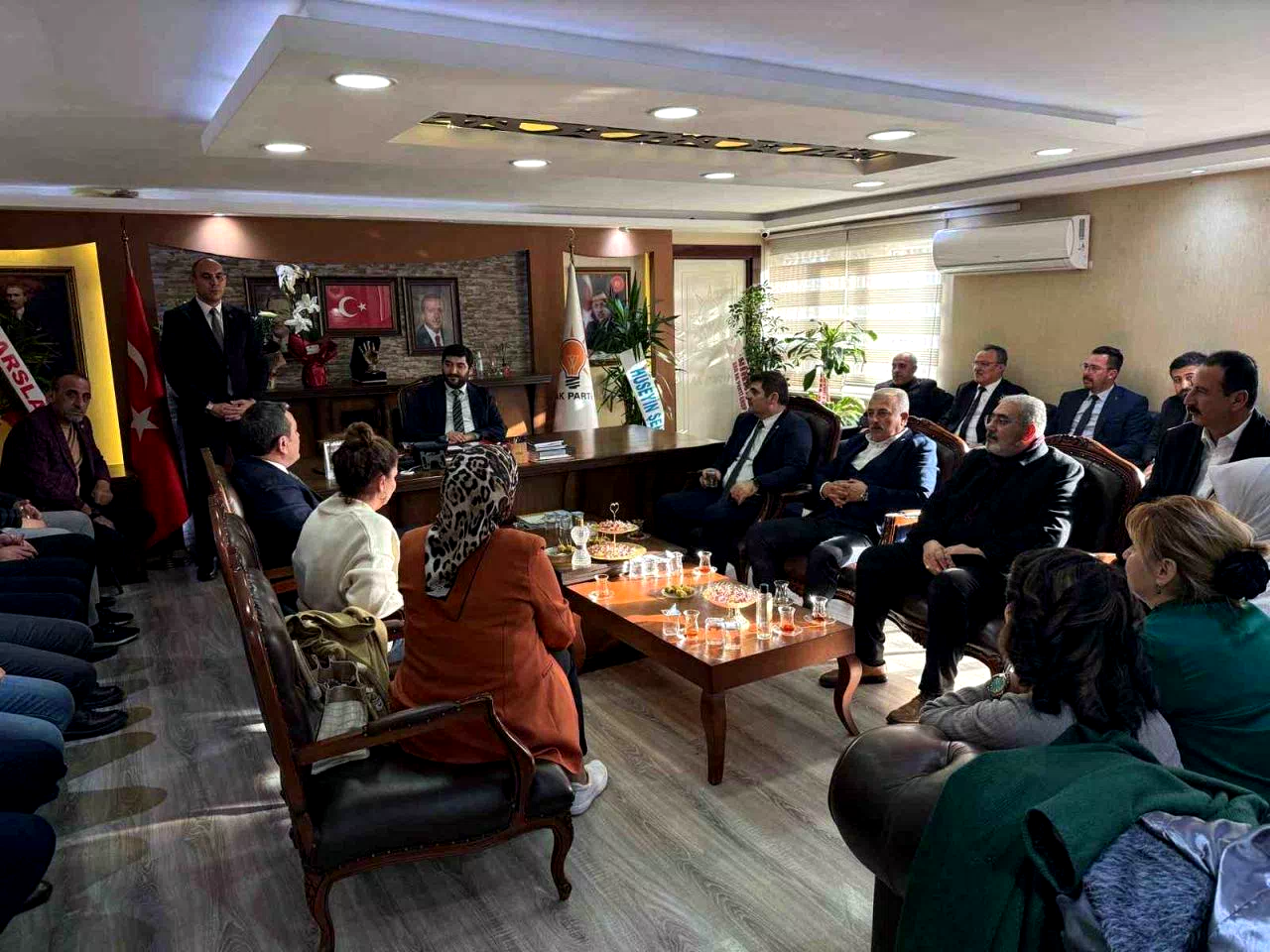 MHP Etimesgut İlçe Başkanı Muratgül’den AK Parti Etmisgut İlçe Başkanı Şankazan’a ziyaret