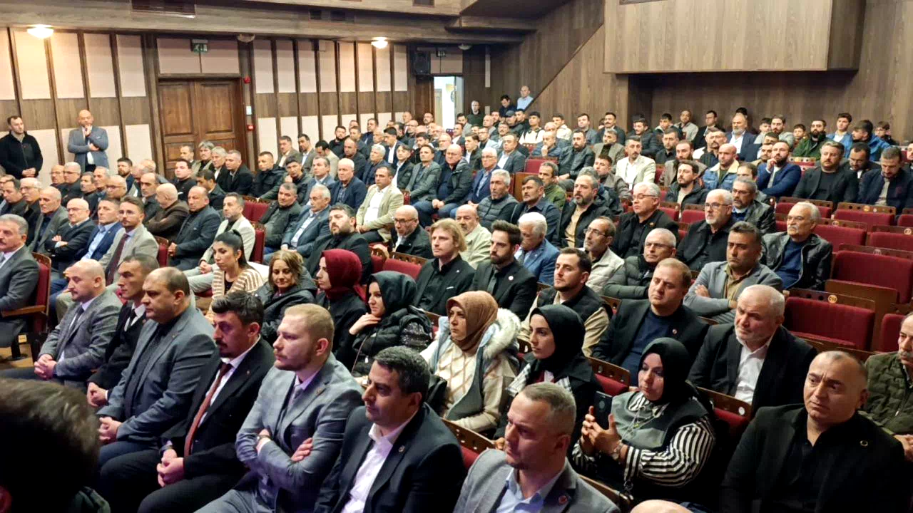 MHP Genel Sekreteri Büyükataman, İnegöl’de STK temsilcileri ve muhtarlarla buluştu
