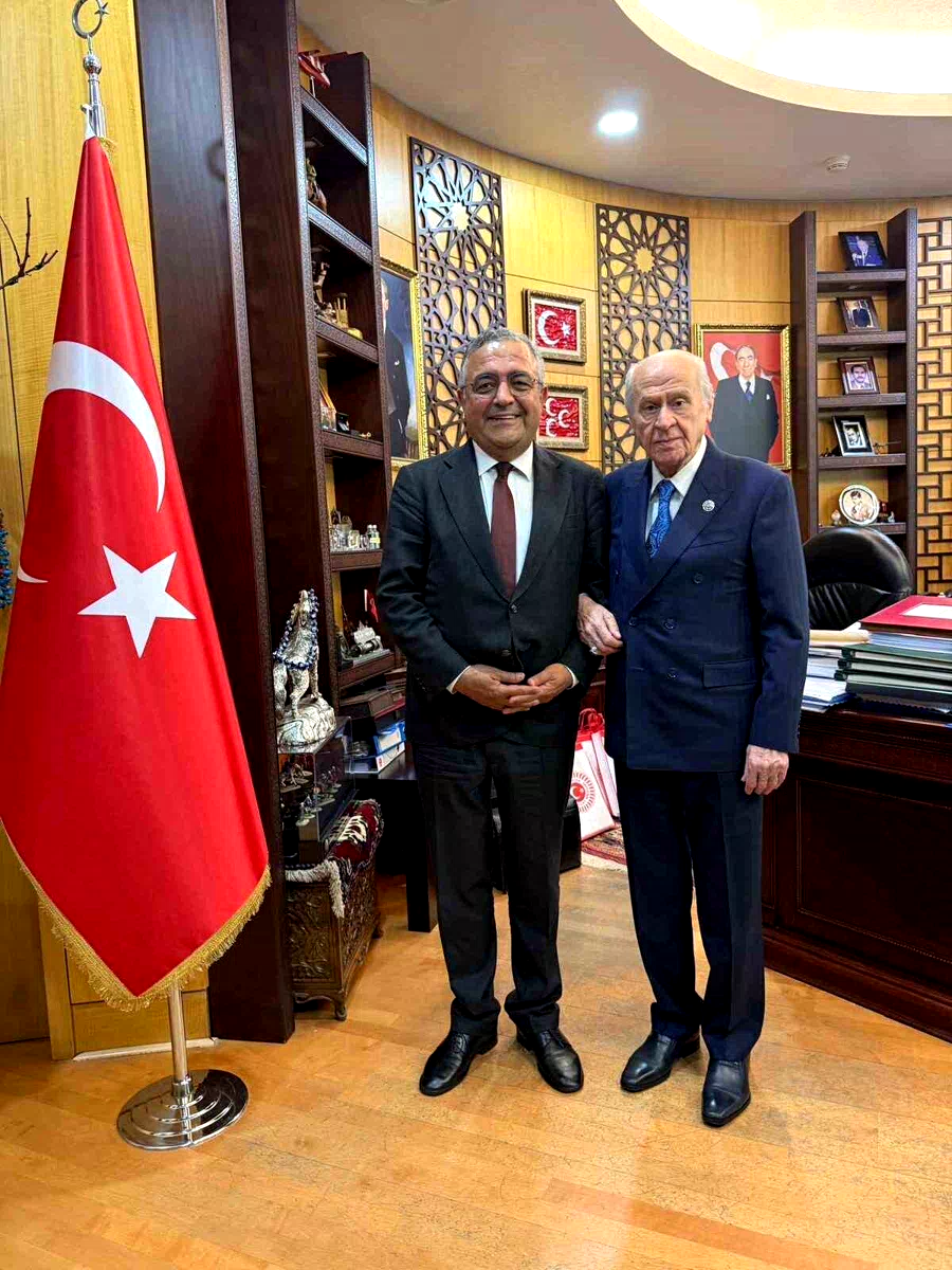 MHP Lideri Bahçeli, Diyarbakır Milletvekili Tanrıkulu ile bir araya geldi