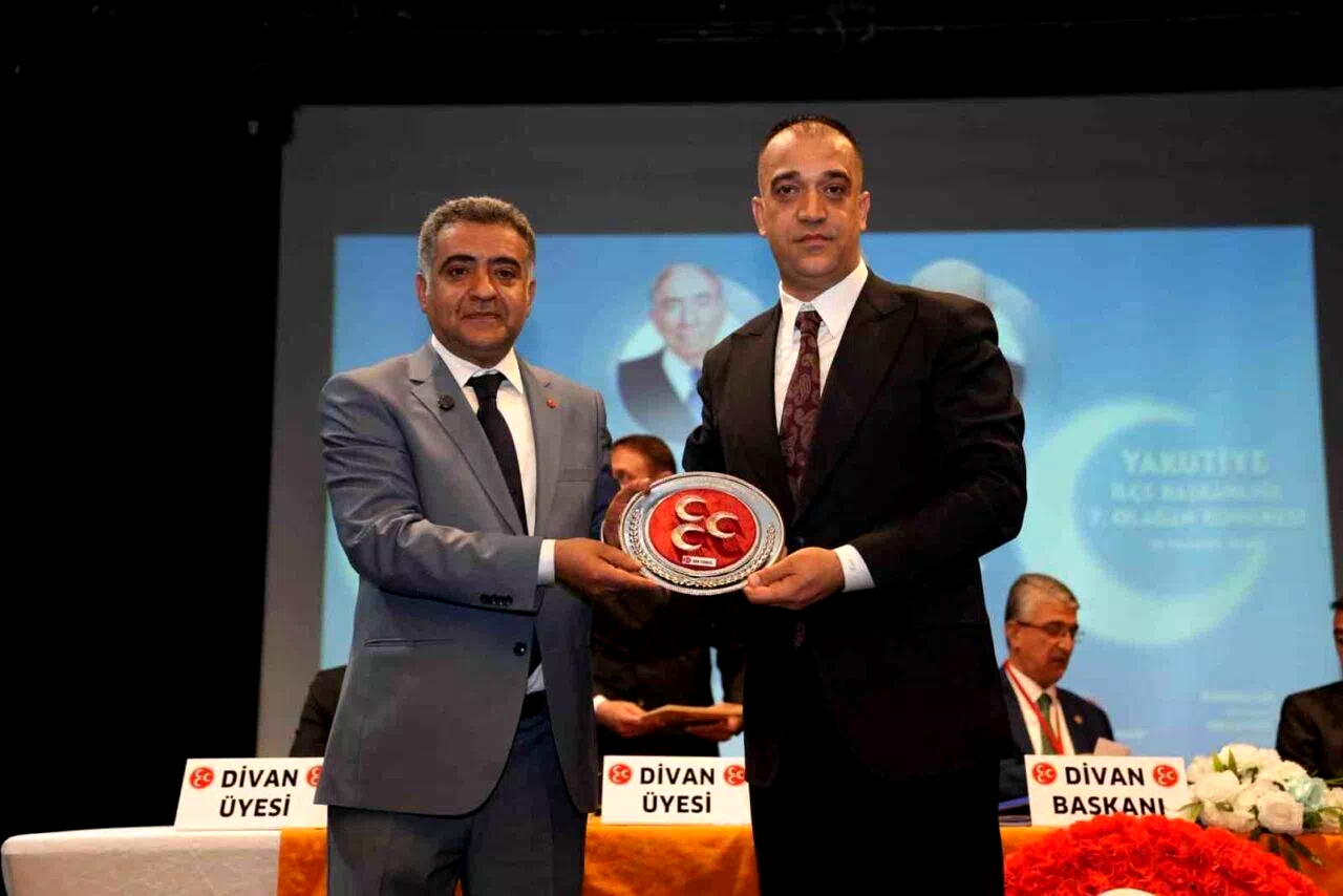 MHP Yakutiye ilçe kongresi yapıldı: Sinan Demir yeniden başkan