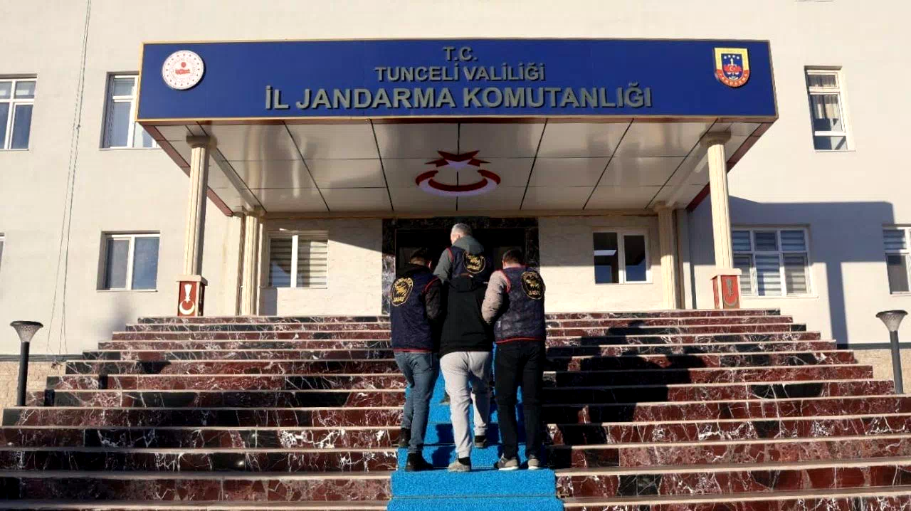 Milyonlarca liralık “sahte gönül ilişkisi” oyununu jandarma bozdu