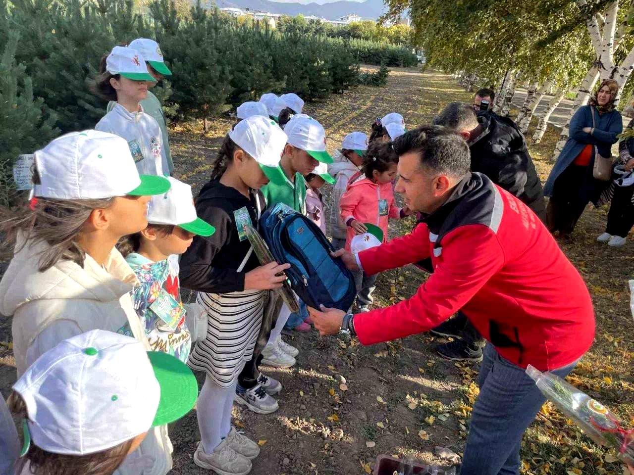 Minik orman muhafızları doğayla buluştu
