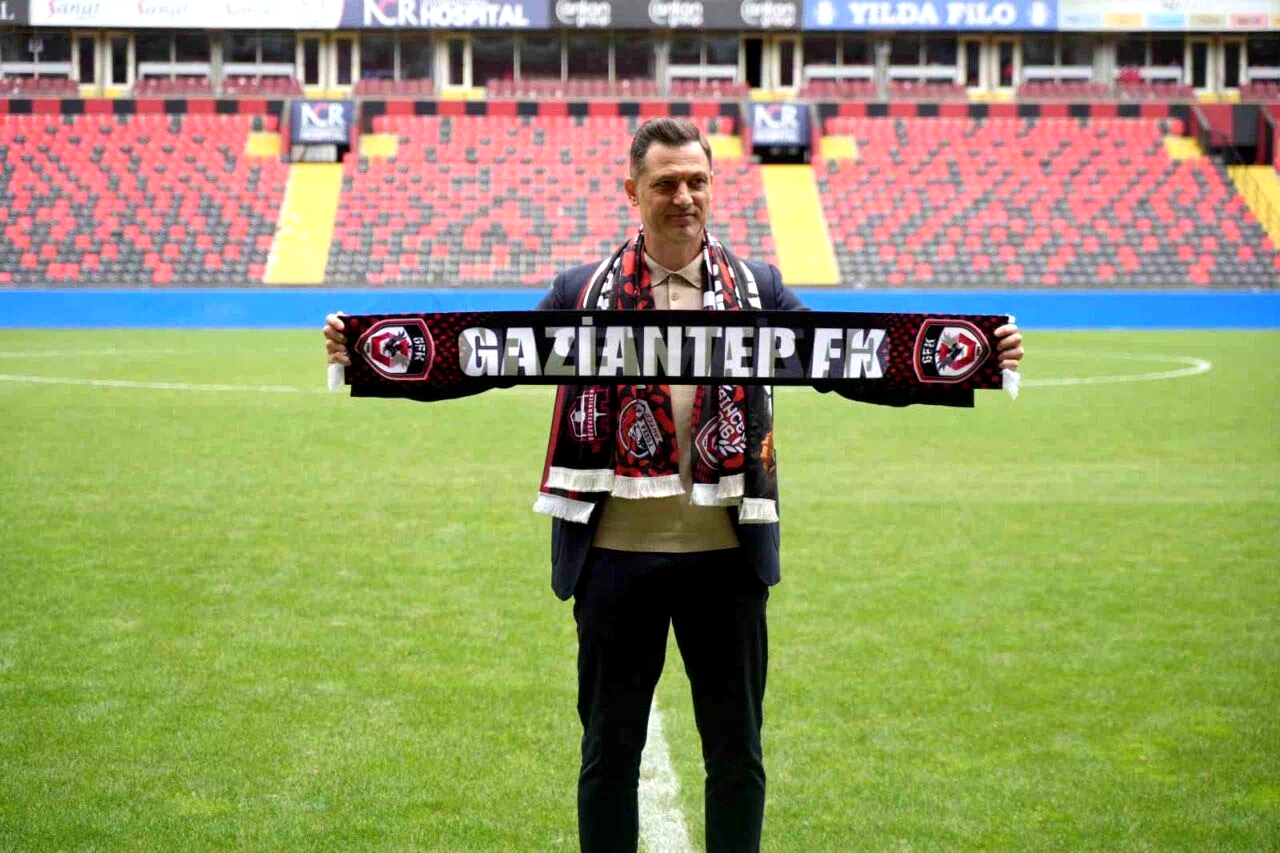 Mirel Radoi, Gaziantep FK’daki görevine iddialı başladı: “Türkiye’ye meydan okumaya geldim”