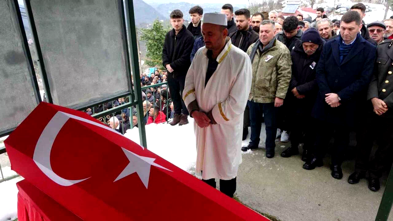 Motosiklet kazasında hayatını kaybeden astsubay, Ordu’da toprağa verildi