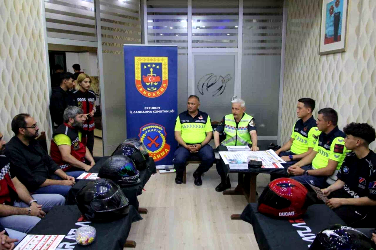 Motosiklet sürücülerine güvenlik eğitimi