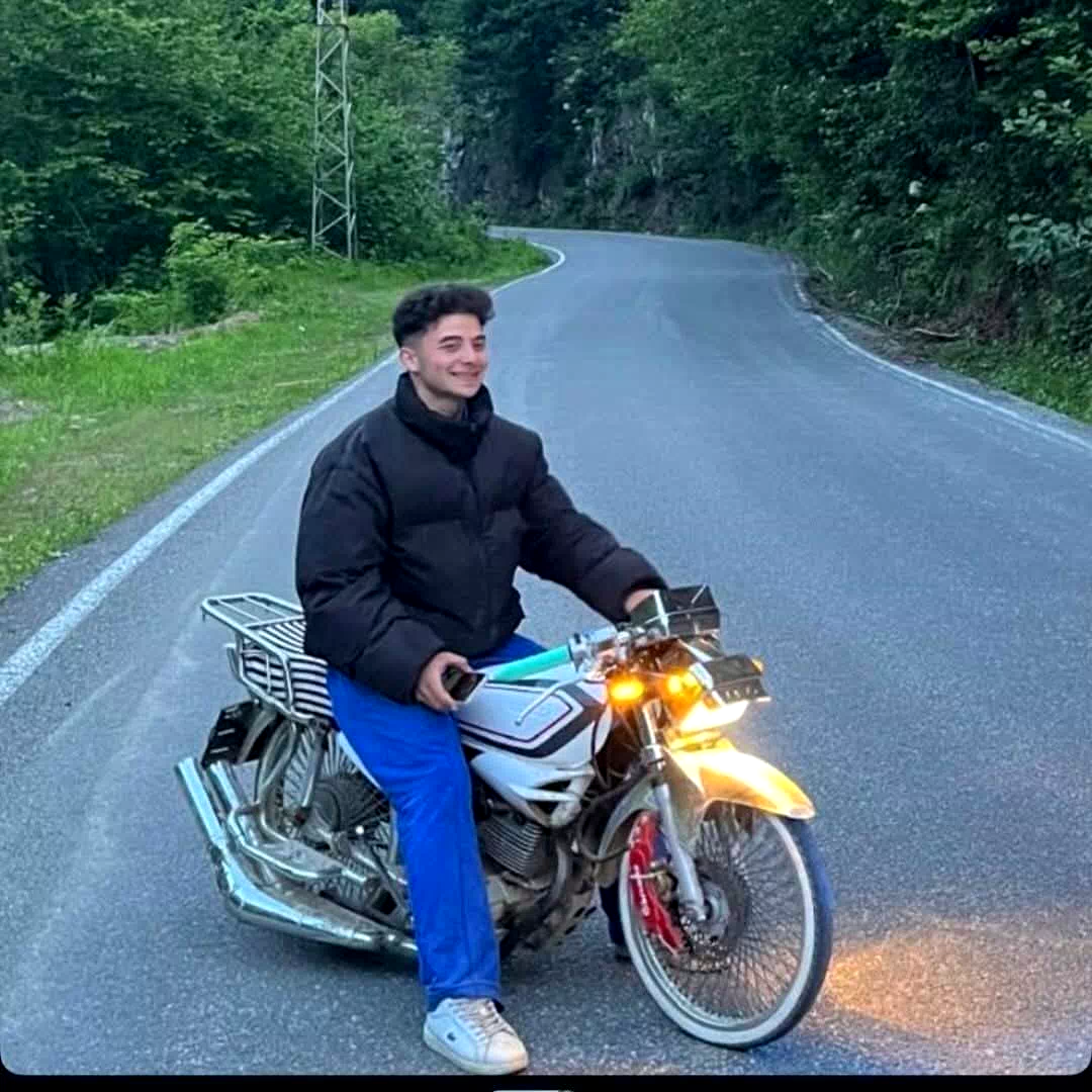 Motosiklet tutkunu genç 10 günlük yaşam mücadelesini kaybetti