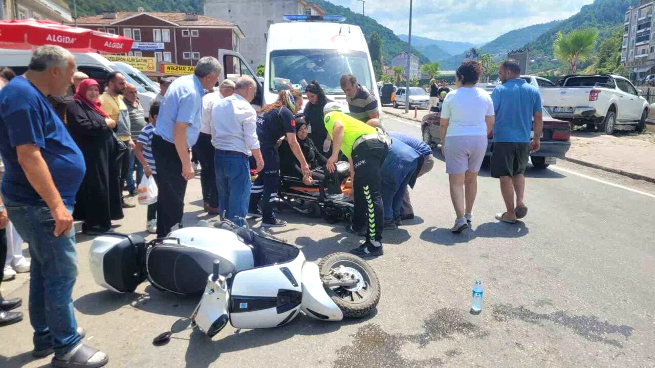 Motosikletin çarptığı kadın yaralandı