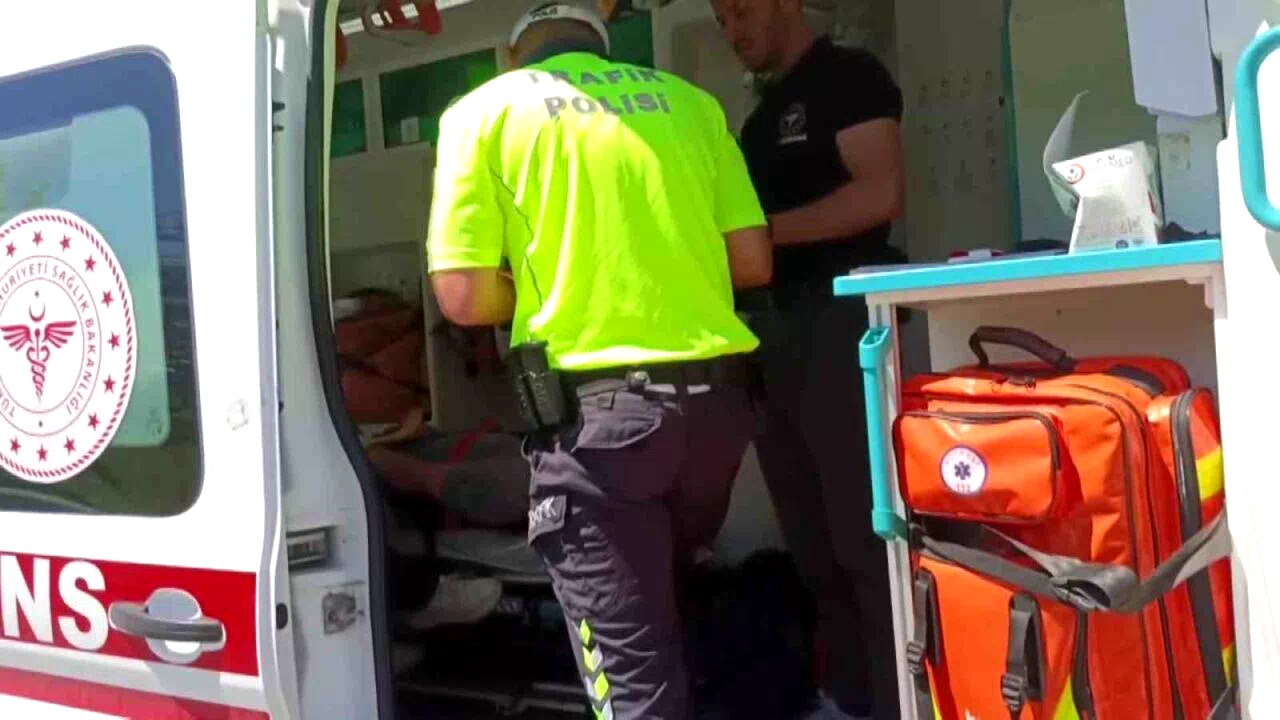 Motosikletten düşen sürücü yaralandı
