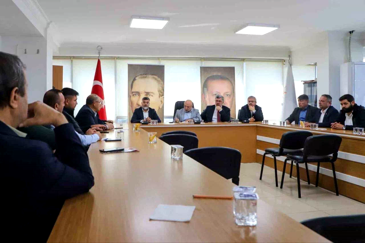 Muhtarlar talep ve şikayetlerini milletvekillerine ilettiler