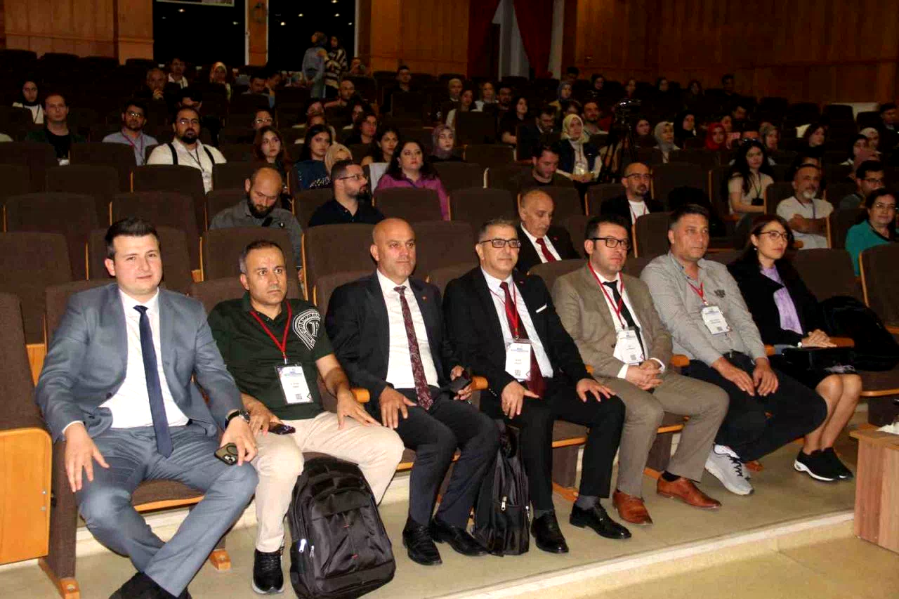 Obezite ve bağlı hastalıklar dahiliye sempozyumunun gündeminde