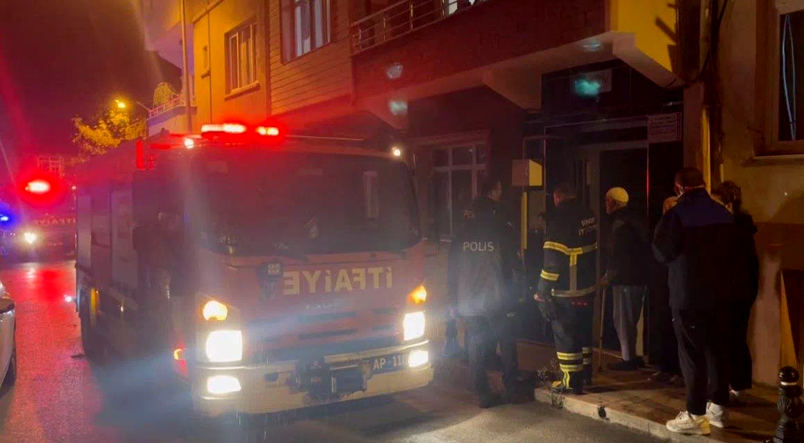 Ocakta unutulan yemek yangına neden oldu