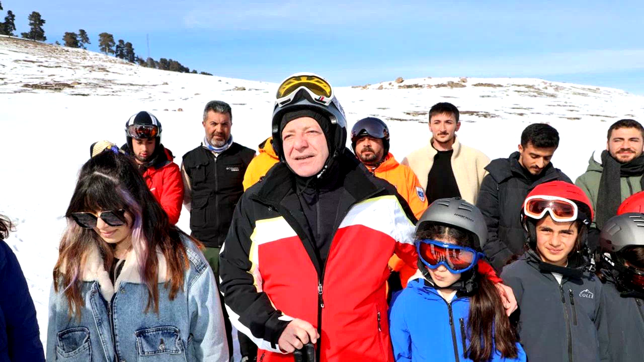 Öğrenciler "Karın Yıldızları Sarıkamış'ta" projesiyle hem öğreniyor, hem eğleniyor