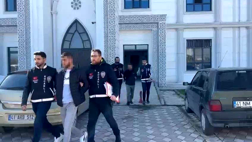 Okul bahçesinde oğlunun gözü önünde öldürülmüştü: 4 sanığa 41 yıl hapis