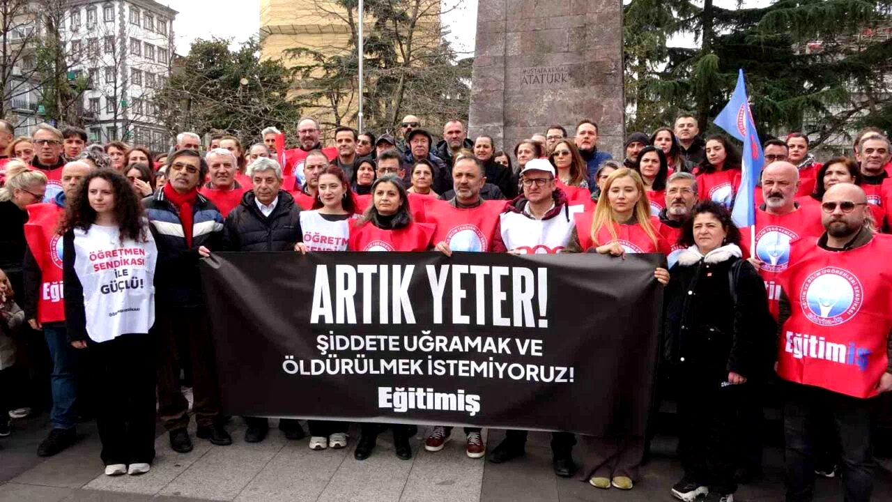 Okuldaki öğretmen cinayetine Trabzonlu eğitimcilerden tepki