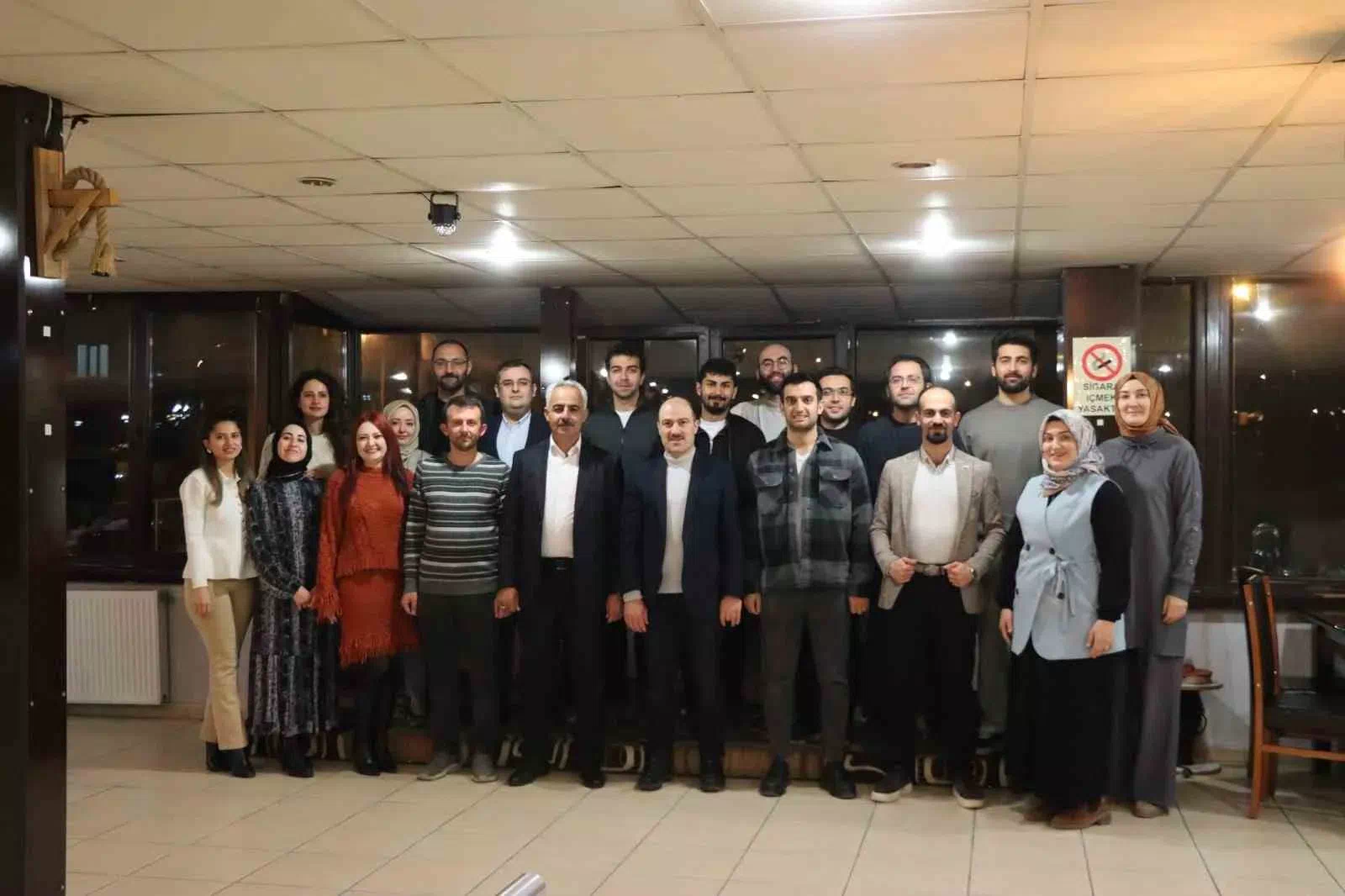 Oltu’da 14 Mart Tıp Bayramı’nda doktorlarla iftar buluşması yapıldı.